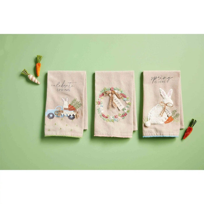 Happy Wreath Hand Towel