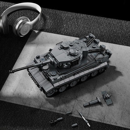 12GO 97015 Tiger Tank No.1322