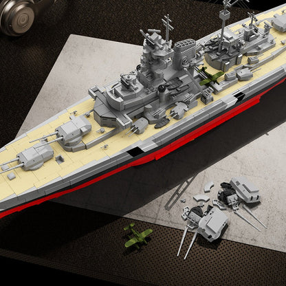 12GO 98005 Bismarck 1:300