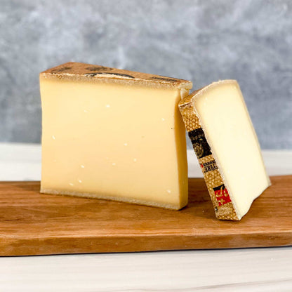 1655 GRUYERE / Le Cret / Switzerland / Raw Cow / Firm / antonellishcheese.com