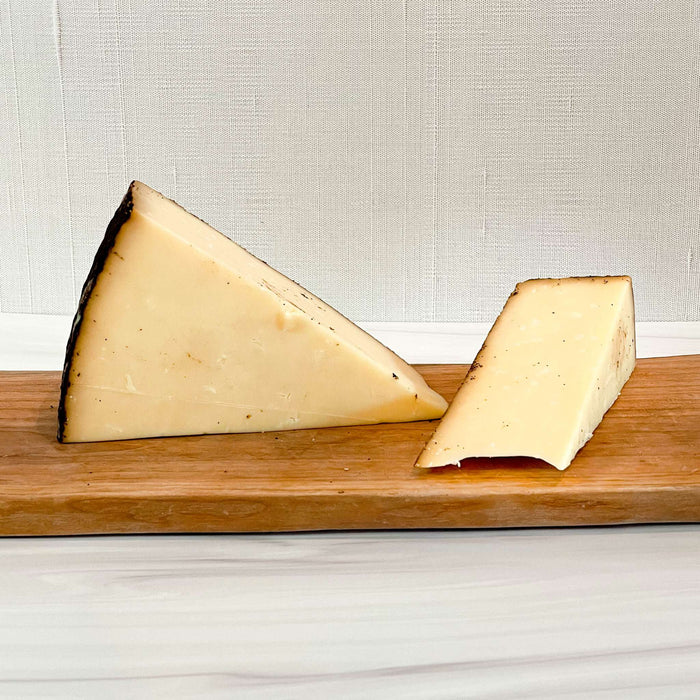 BARELY BUZZED CHEESE / Beehive Cheese / Utah / Past. Cow / Firm