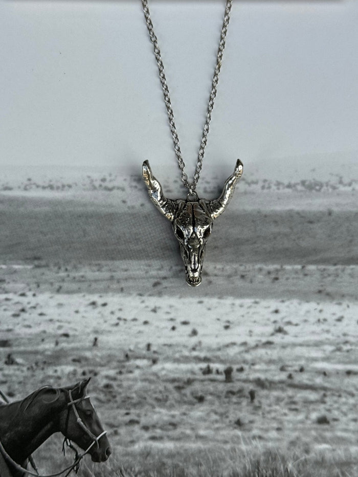 Desert Steer Skull Pendant NecklaceSilver