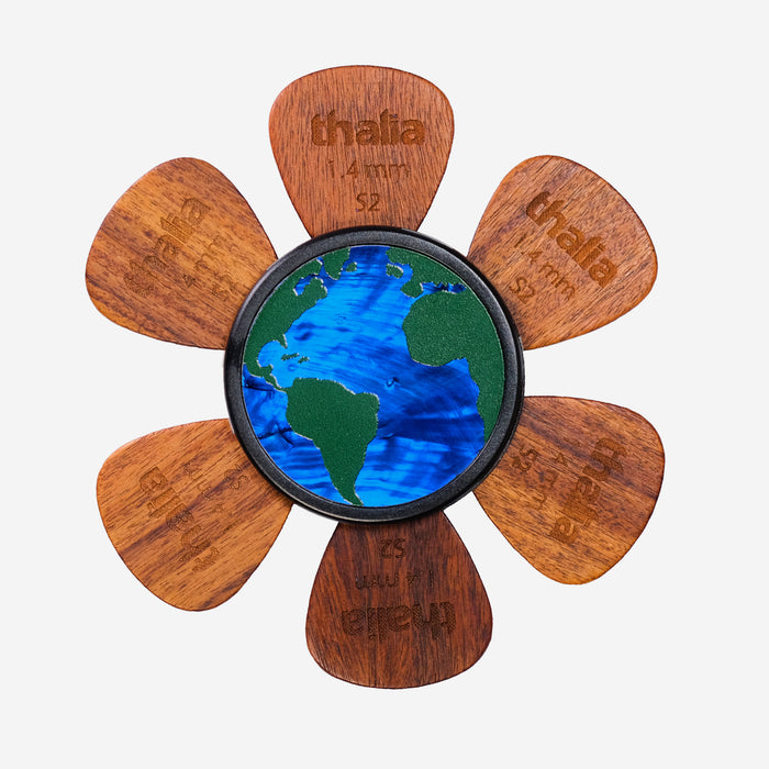 Thalia Earth Day | Pick Puck 2.0