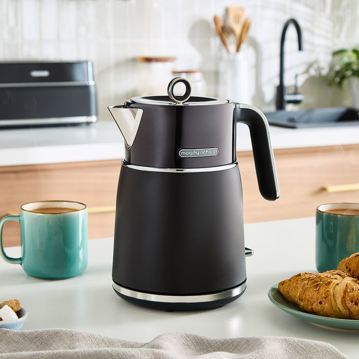 Morphy Richards black jug kettle