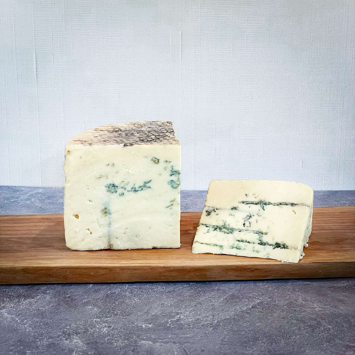 SMOKEY BLUE / Rogue Creamery / Oregon / Past. Cow / Blue