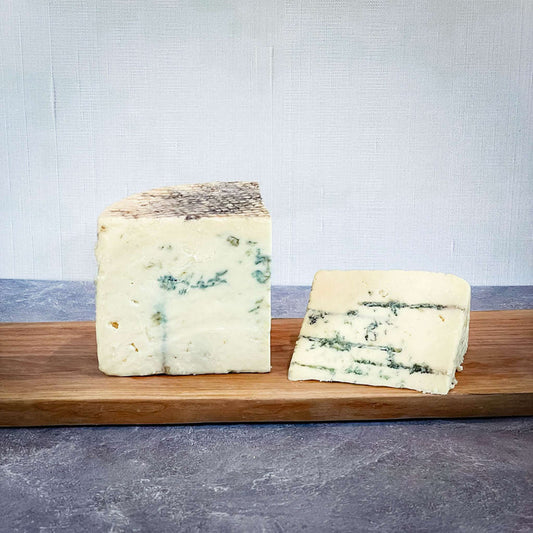 SMOKEY BLUE / Rogue Creamery / Oregon / Past. Cow / Blue