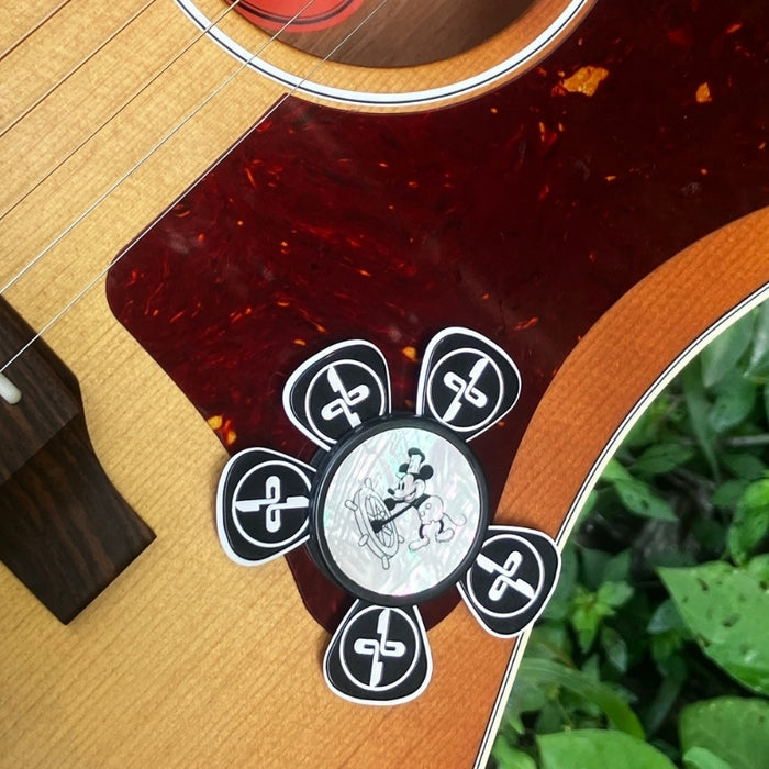 Thalia Steamboat Willie on Pearl | Pick Puck 2.0 – product image 2