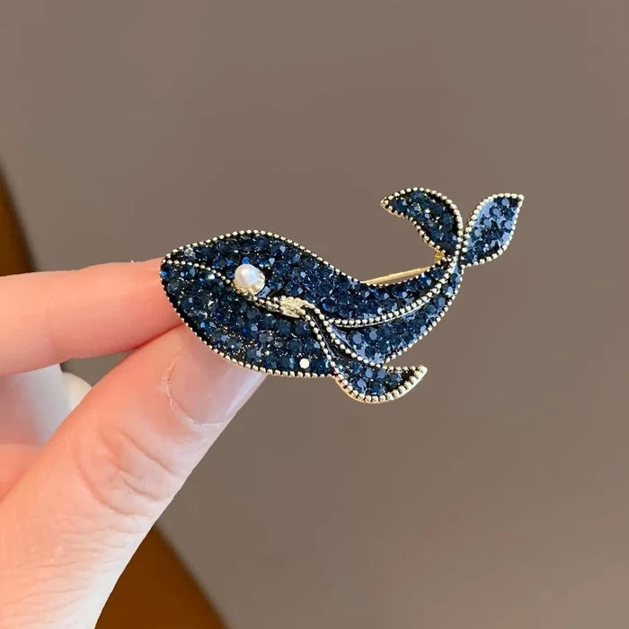 TL JO Festive Brooch